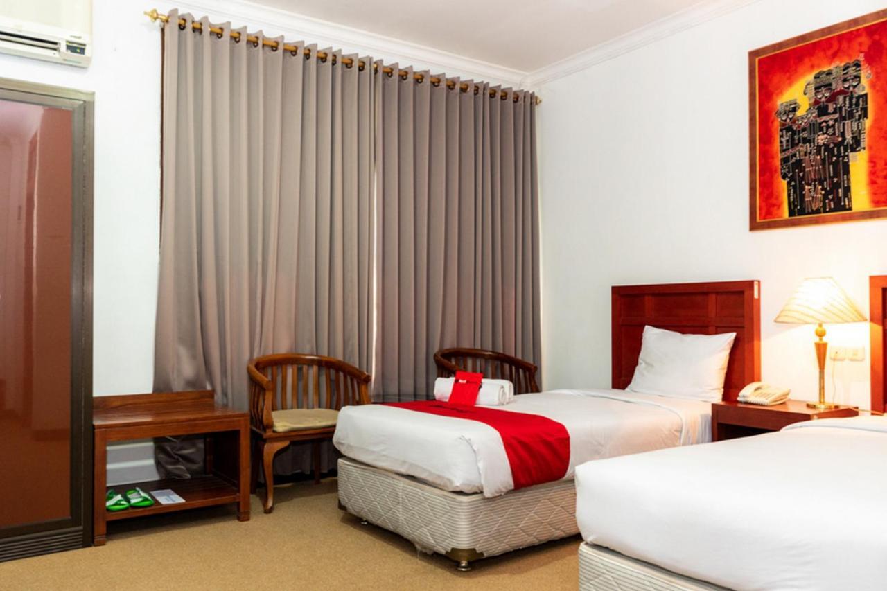 Reddoorz Plus Syariah Near Java Supermall Semarang 2 Екстер'єр фото