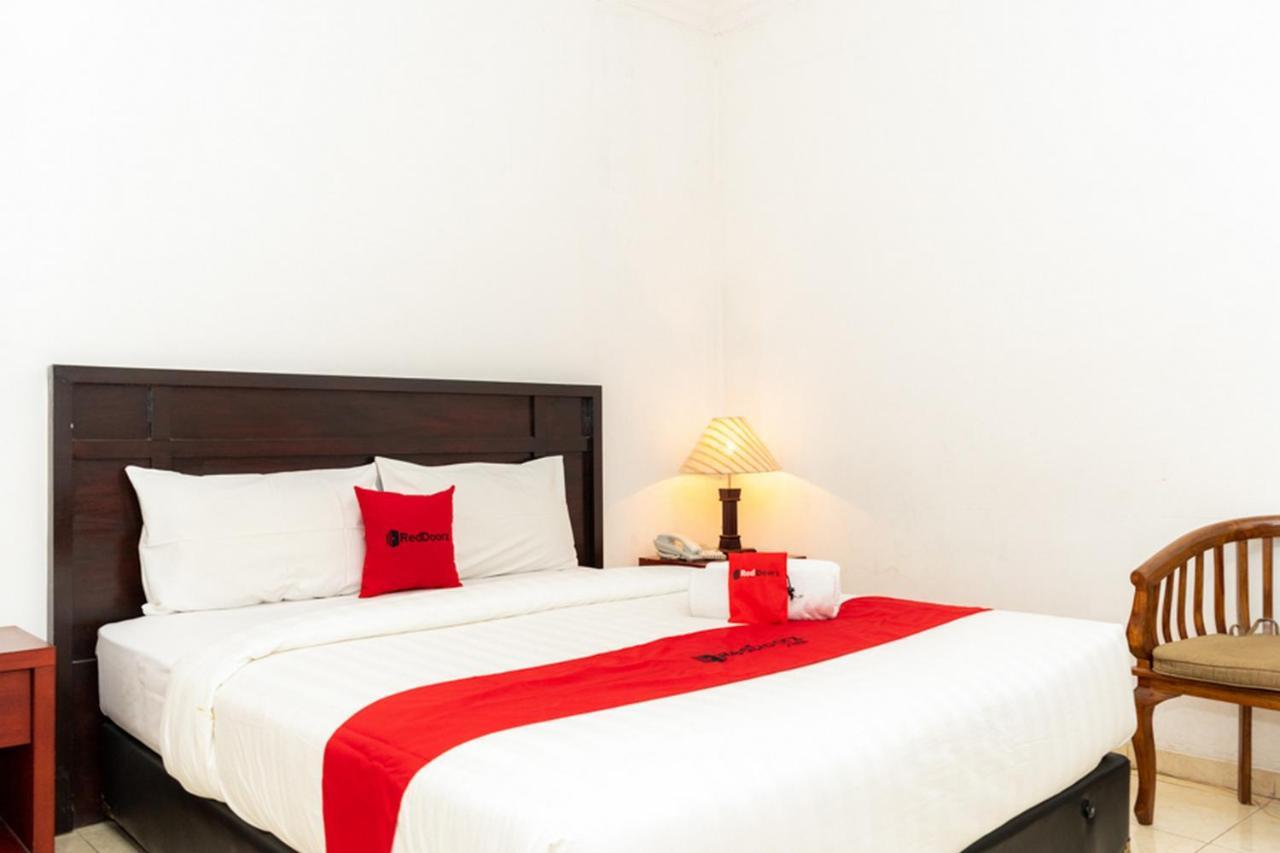 Reddoorz Plus Syariah Near Java Supermall Semarang 2 Екстер'єр фото