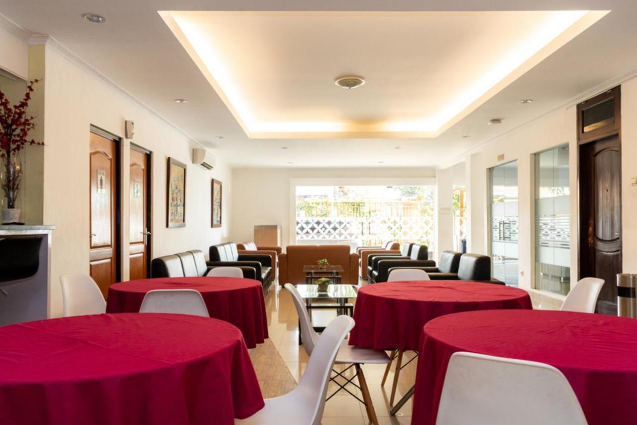 Reddoorz Plus Syariah Near Java Supermall Semarang 2 Екстер'єр фото
