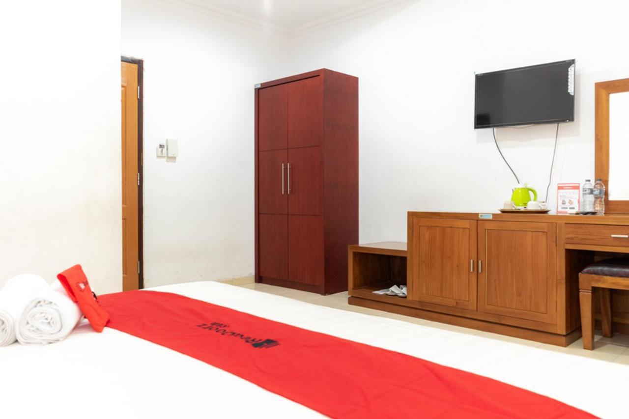 Reddoorz Plus Syariah Near Java Supermall Semarang 2 Екстер'єр фото