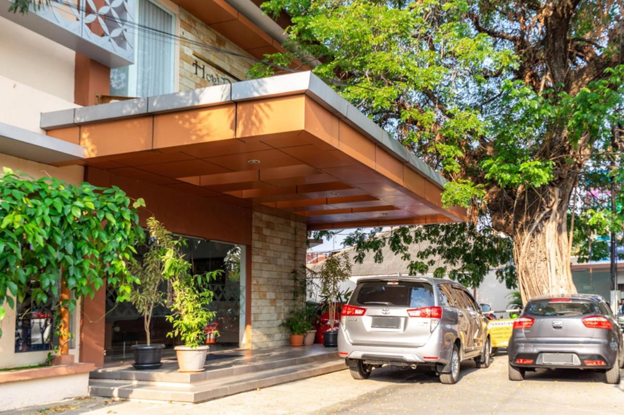 Reddoorz Plus Syariah Near Java Supermall Semarang 2 Екстер'єр фото