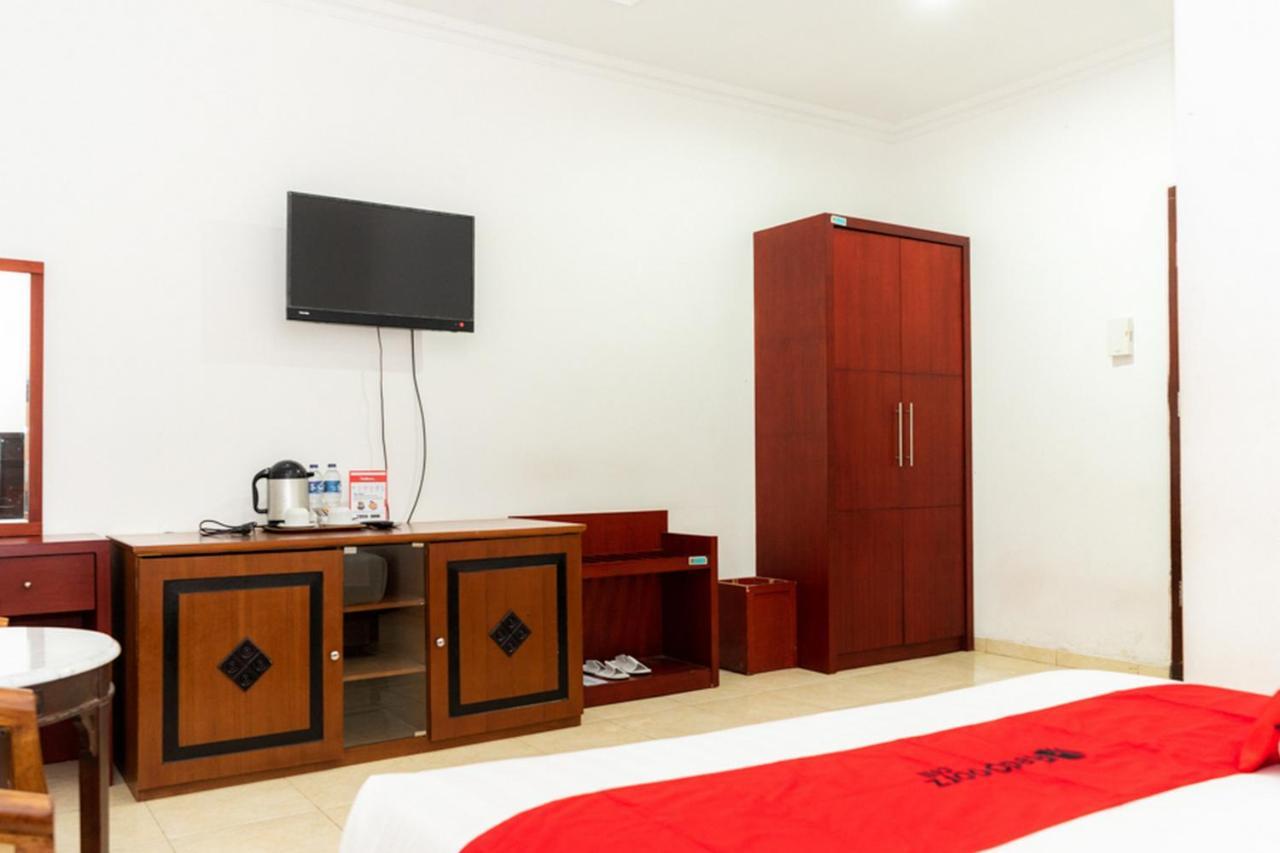 Reddoorz Plus Syariah Near Java Supermall Semarang 2 Екстер'єр фото