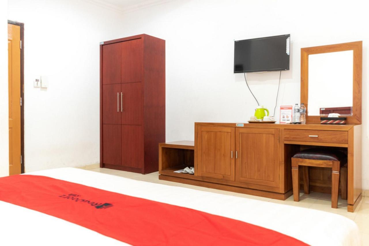 Reddoorz Plus Syariah Near Java Supermall Semarang 2 Екстер'єр фото