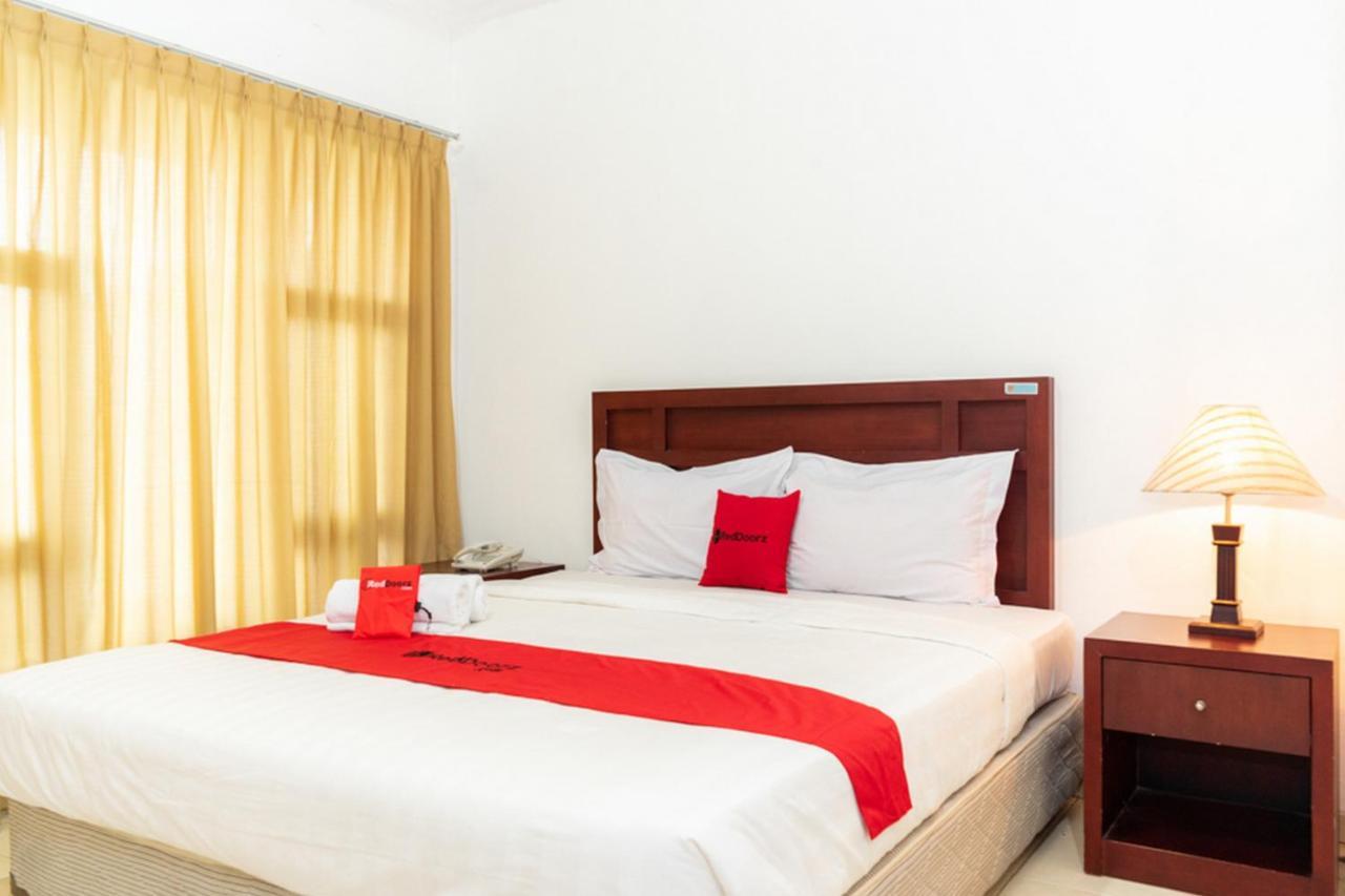 Reddoorz Plus Syariah Near Java Supermall Semarang 2 Екстер'єр фото